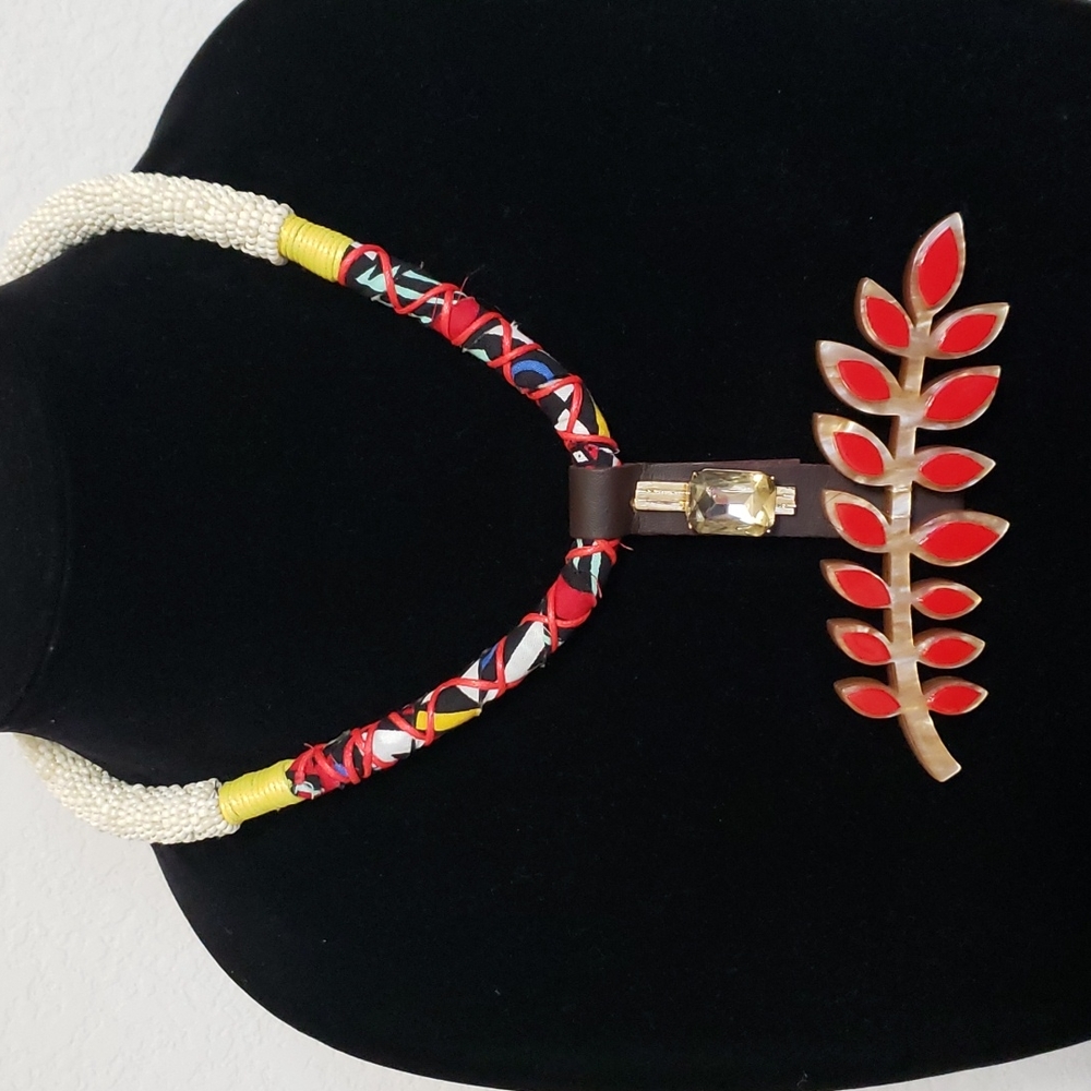 Leaf statement necklace